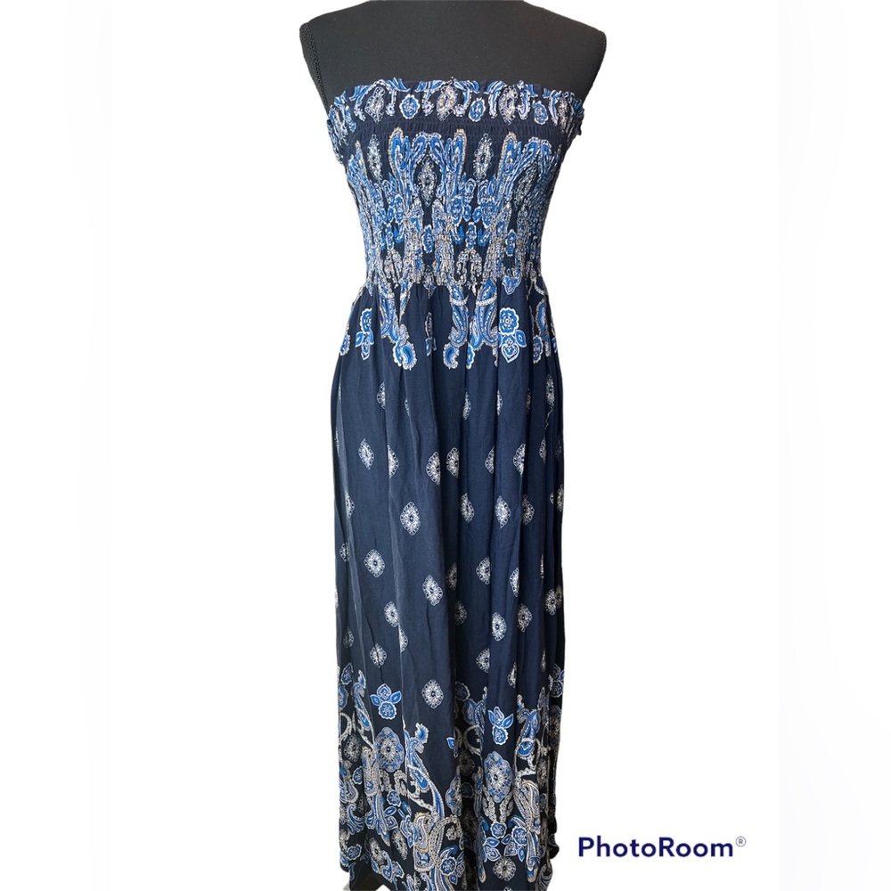 Mlle Gabrielle NWT Navy and Paisley Smocked  Maxi Dress Size Large